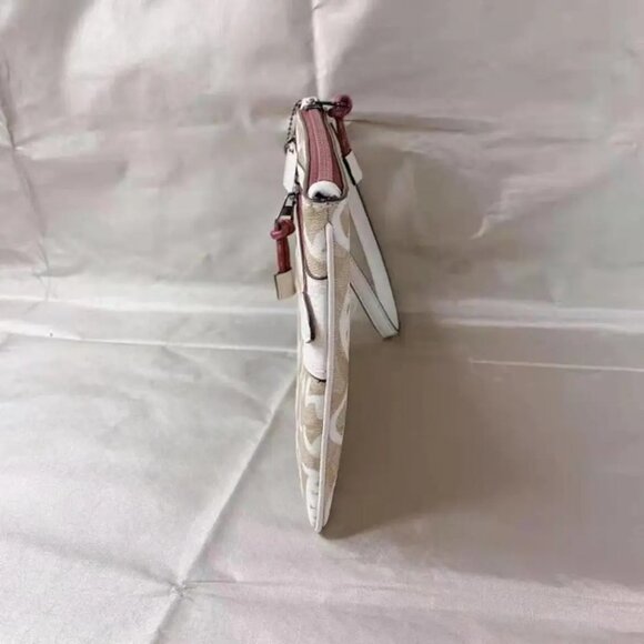 Coach 2656 Vale Gallery Pouch In Signature Canvas In Light Khaki/Chalk Multi - Picture 4 of 5